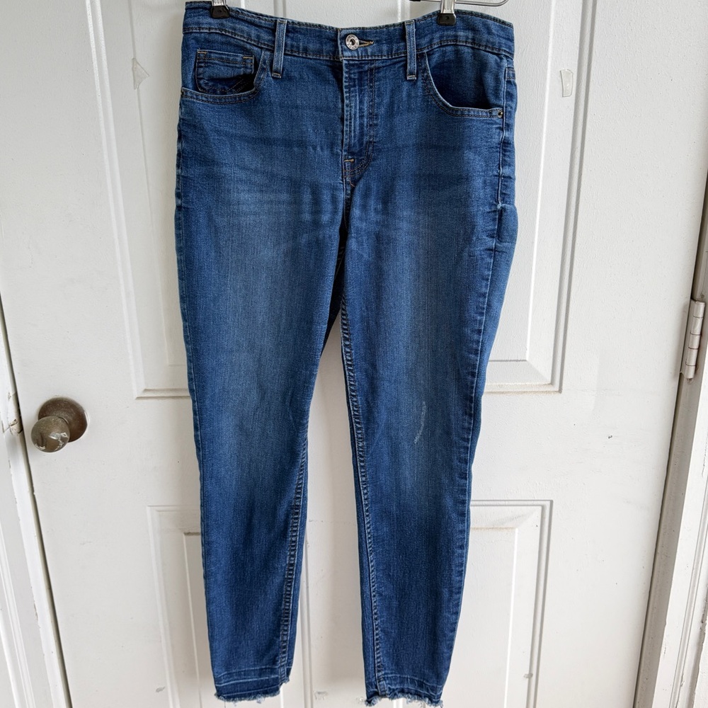GUESS Jeans Mid Rise Skinny – Women’s S29‎